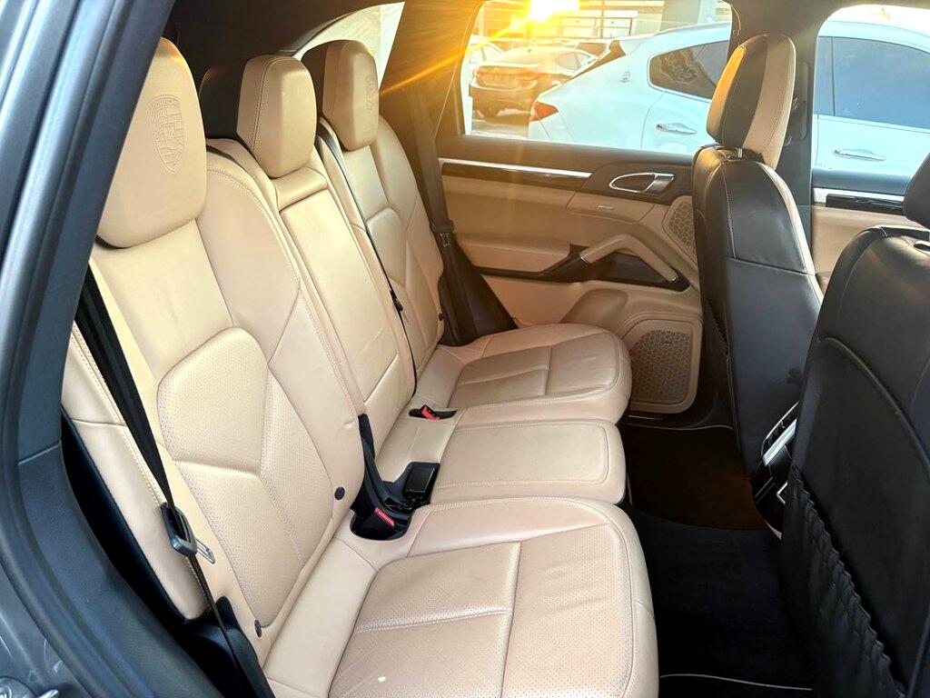 Porsche Cayenne AWD 4dr Manual 2014