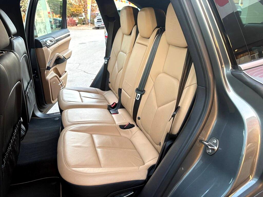 Porsche Cayenne AWD 4dr Manual 2014