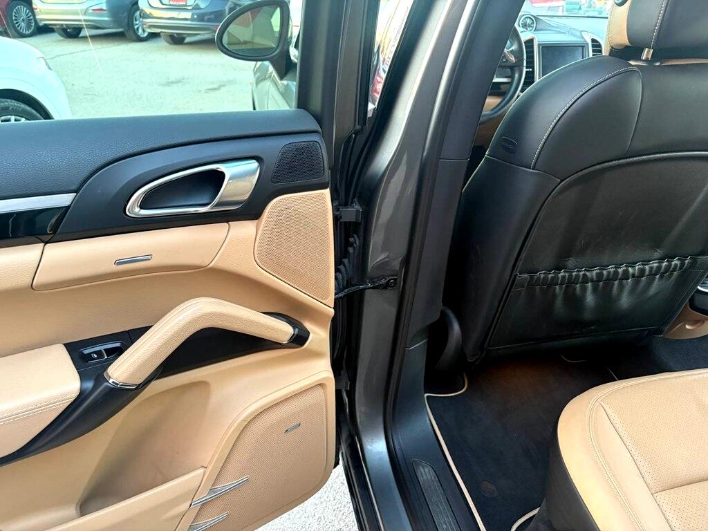 Porsche Cayenne AWD 4dr Manual 2014
