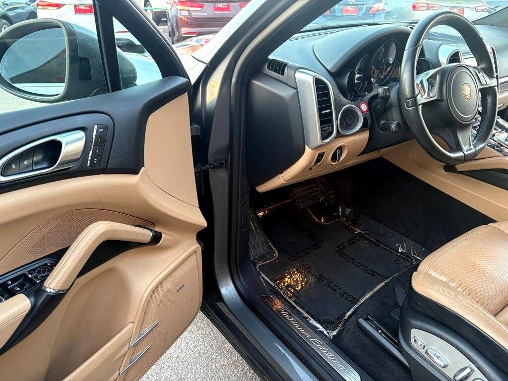 Porsche Cayenne AWD 4dr Manual 2014