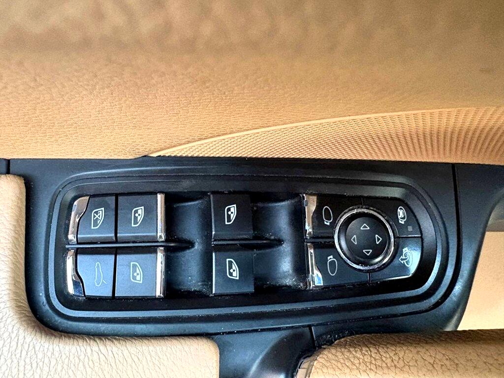 Porsche Cayenne AWD 4dr Manual 2014