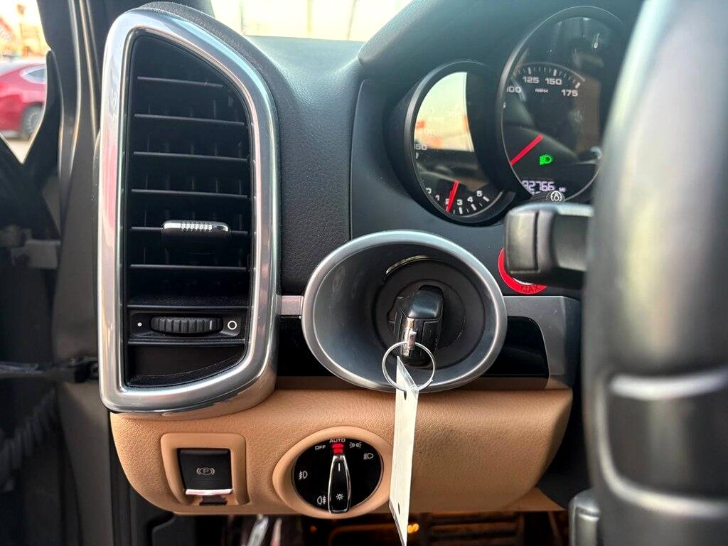 Porsche Cayenne AWD 4dr Manual 2014