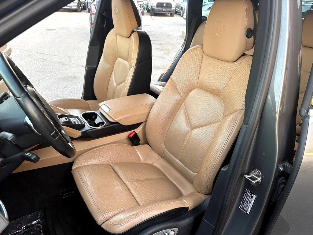Porsche Cayenne AWD 4dr Manual 2014