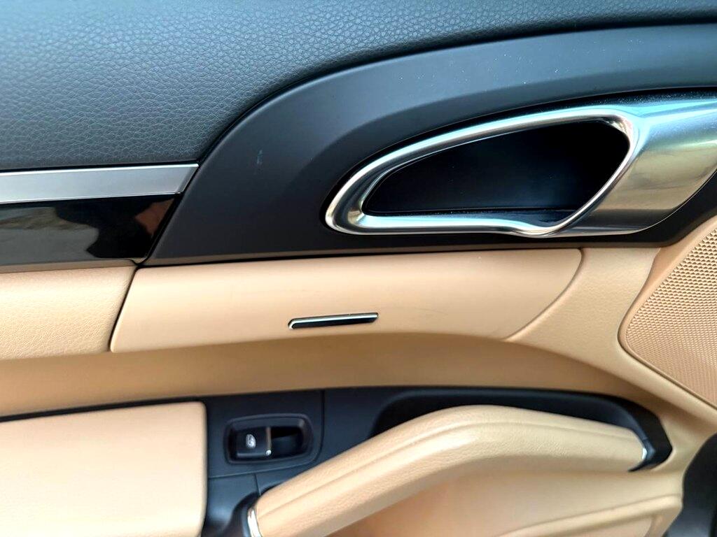 Porsche Cayenne AWD 4dr Manual 2014