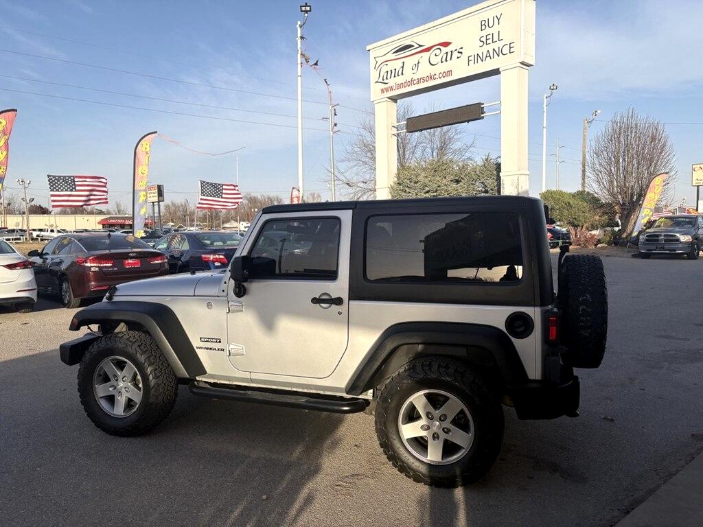 Jeep Wrangler 4WD 2dr Sport 2012