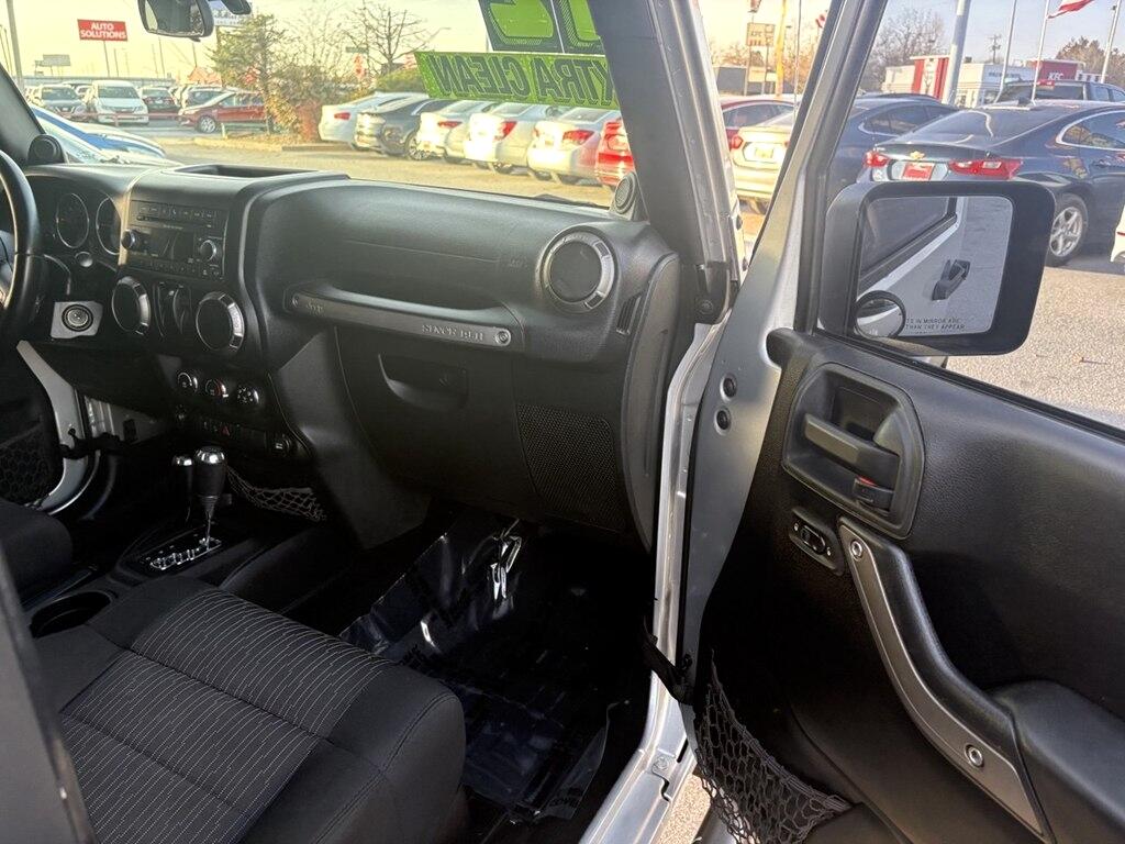 Jeep Wrangler 4WD 2dr Sport 2012