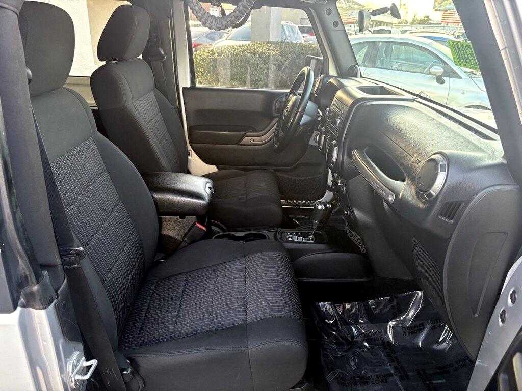 Jeep Wrangler 4WD 2dr Sport 2012