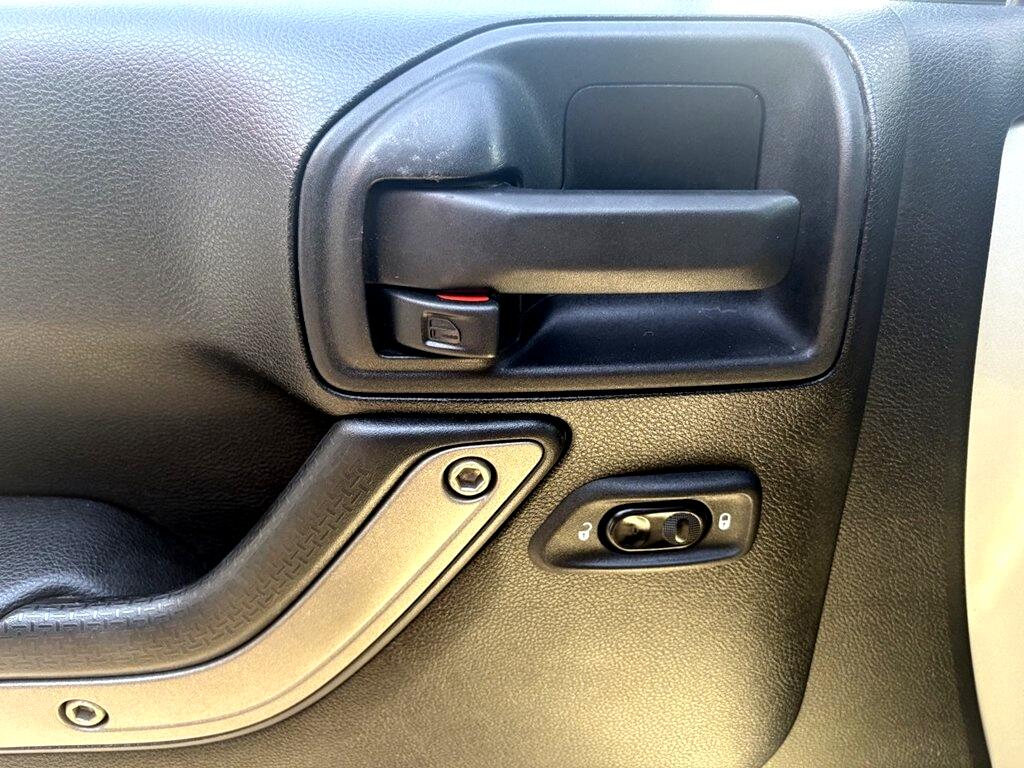 Jeep Wrangler 4WD 2dr Sport 2012