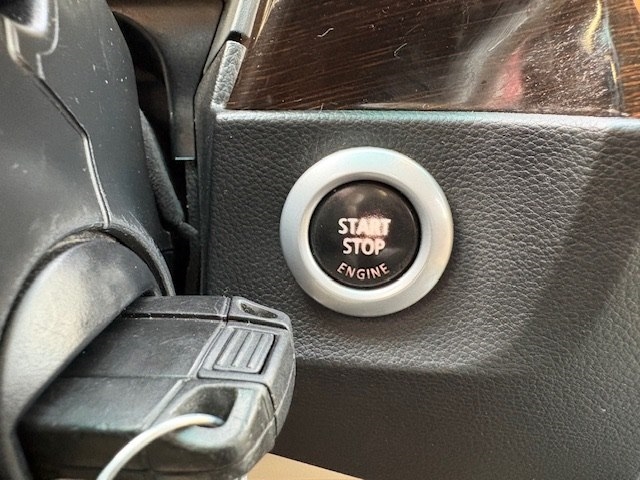 BMW 5 Series 4dr Sdn 528i RWD 2008