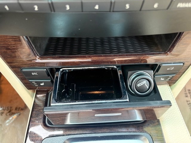 BMW 5 Series 4dr Sdn 528i RWD 2008