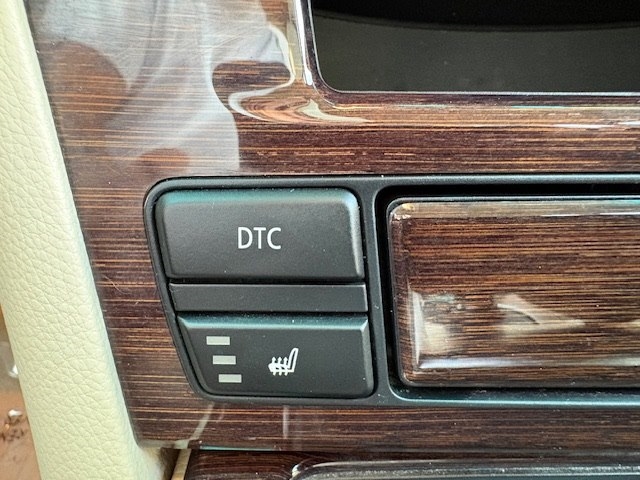 BMW 5 Series 4dr Sdn 528i RWD 2008