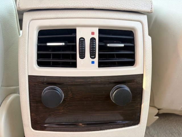 BMW 5 Series 4dr Sdn 528i RWD 2008