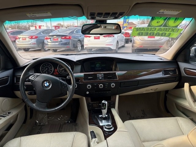 BMW 5 Series 4dr Sdn 528i RWD 2008