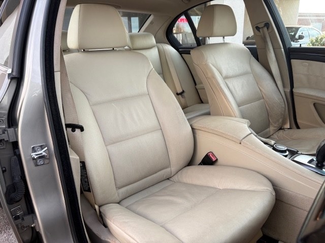 BMW 5 Series 4dr Sdn 528i RWD 2008