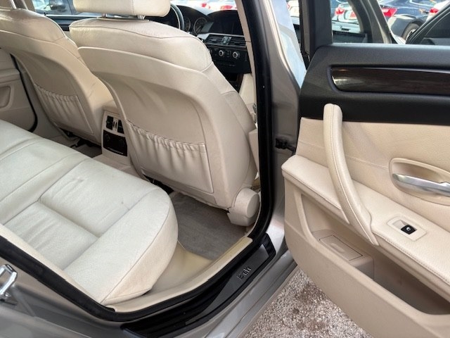 BMW 5 Series 4dr Sdn 528i RWD 2008