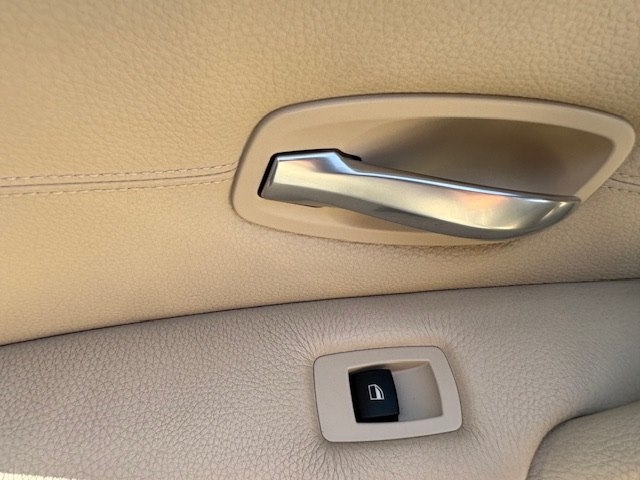 BMW 5 Series 4dr Sdn 528i RWD 2008