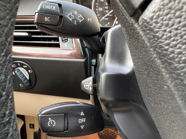 BMW 5 Series 4dr Sdn 528i RWD 2008