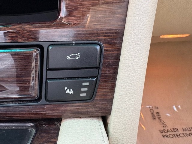 BMW 5 Series 4dr Sdn 528i RWD 2008