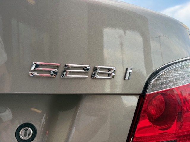 BMW 5 Series 4dr Sdn 528i RWD 2008