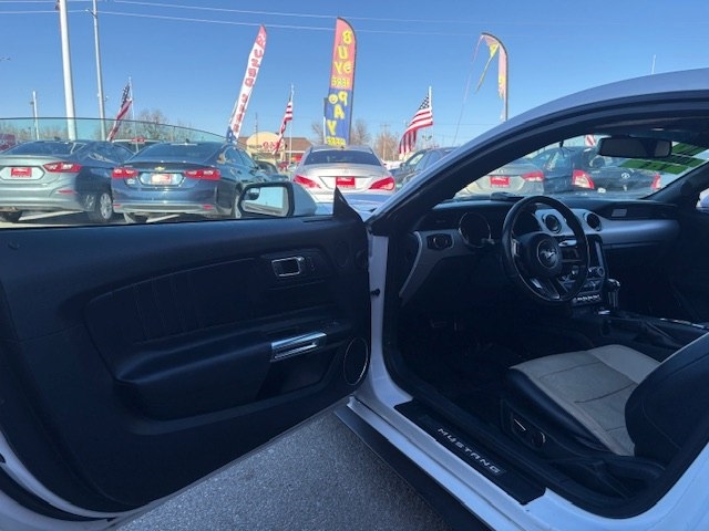 Ford Mustang 2dr Fastback EcoBoost 2016