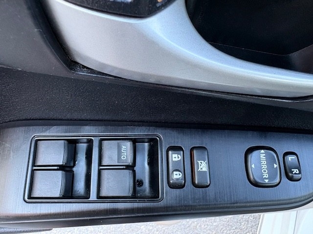 Toyota Camry 4dr Sdn I4 Auto SE Sport Limited Edition (Natl) 2012