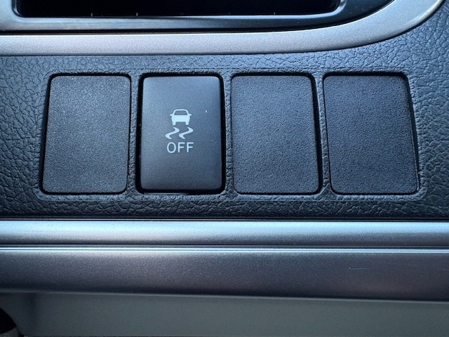 Toyota Camry 4dr Sdn I4 Auto SE Sport Limited Edition (Natl) 2012