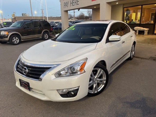 Nissan Altima 4dr Sdn V6 3.5 SL *Ltd Avail* 2015