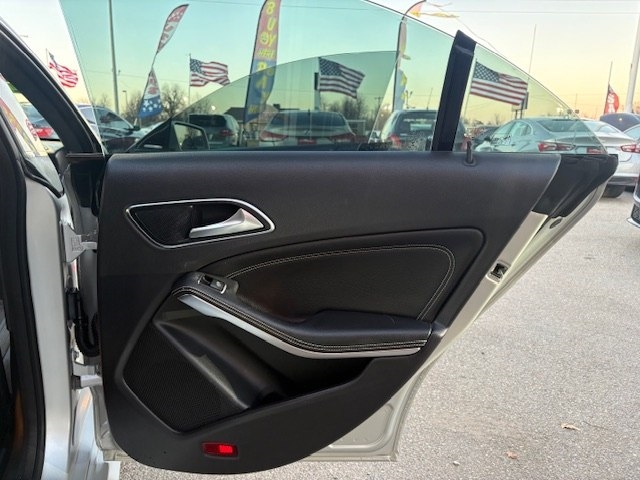 Mercedes-Benz CLA-Class 4dr Sdn CLA 250 4MATIC 2015