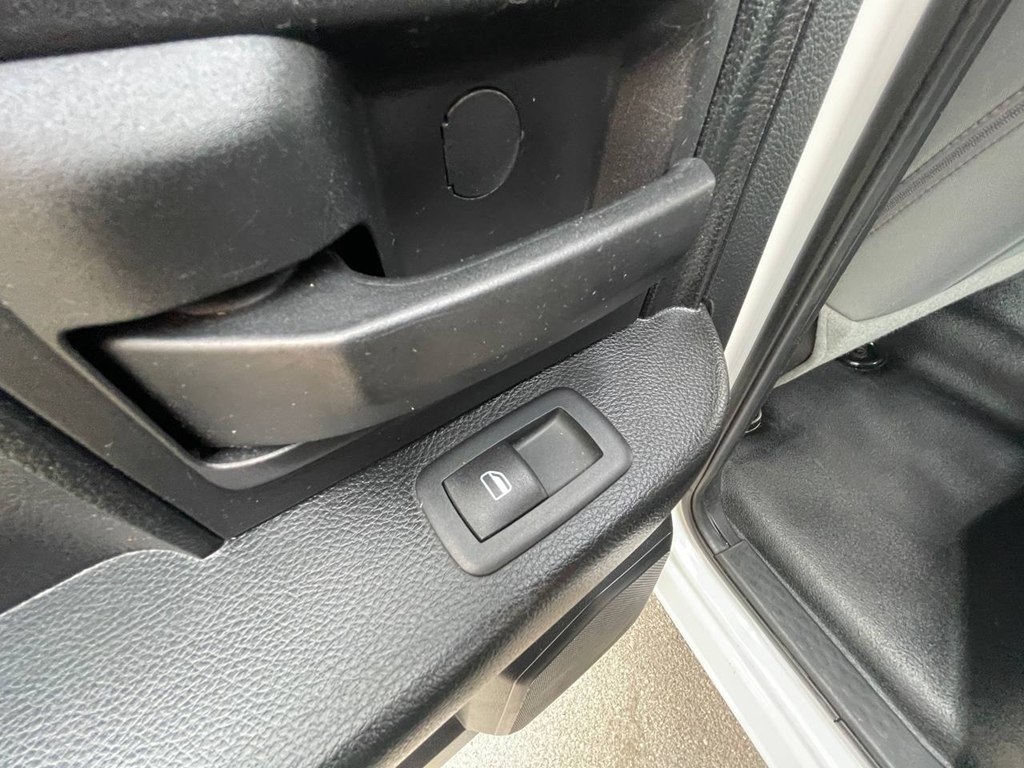 RAM 1500 2WD Quad Cab 140.5" Tradesman 2016