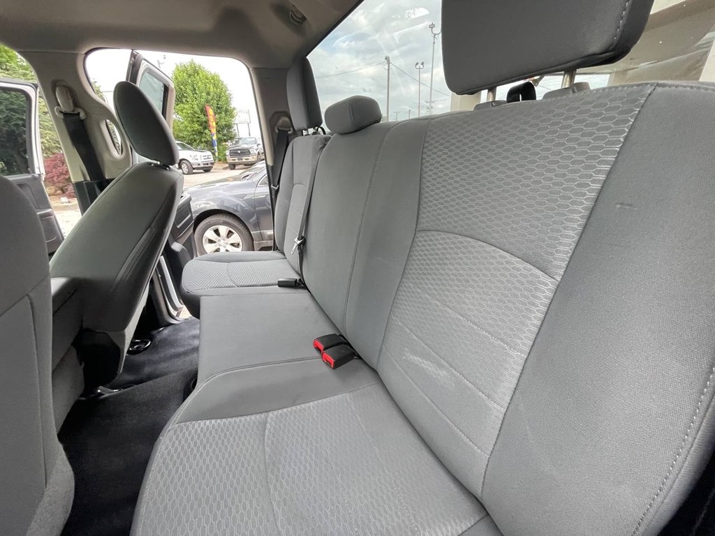 RAM 1500 2WD Quad Cab 140.5" Tradesman 2016