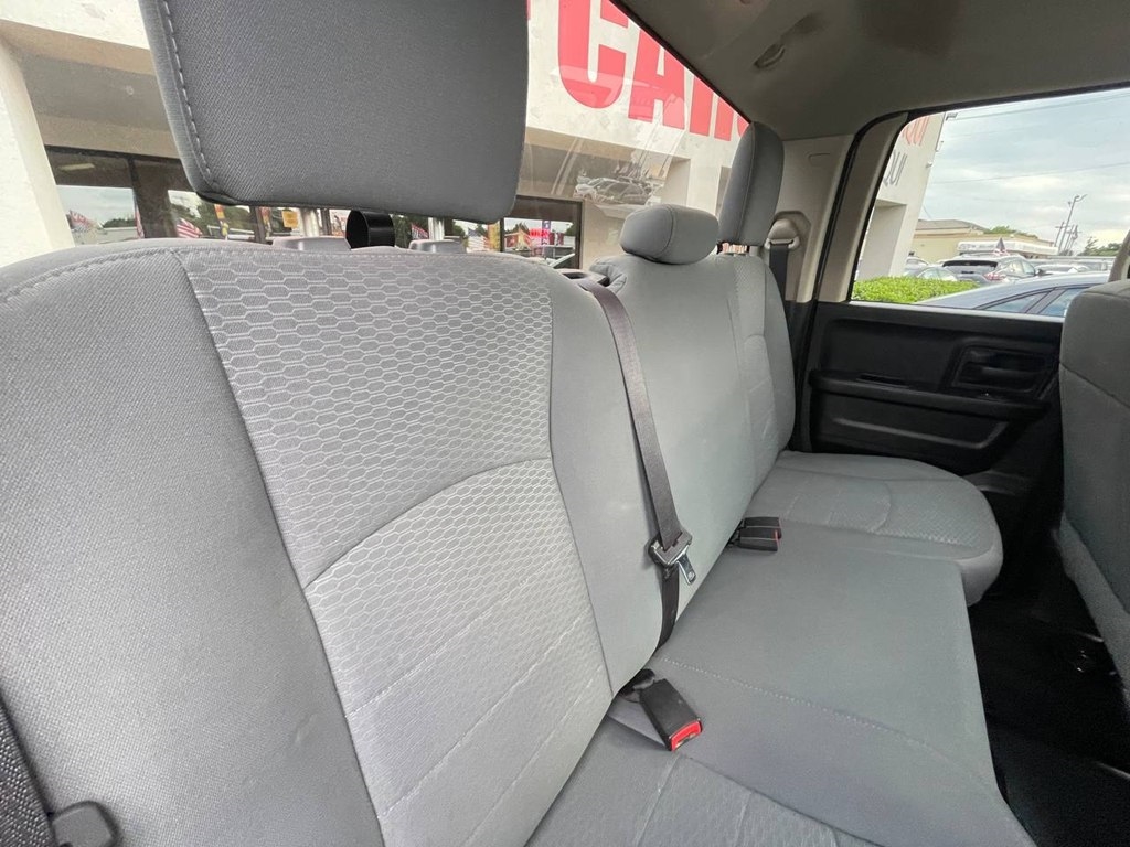 RAM 1500 2WD Quad Cab 140.5" Tradesman 2016