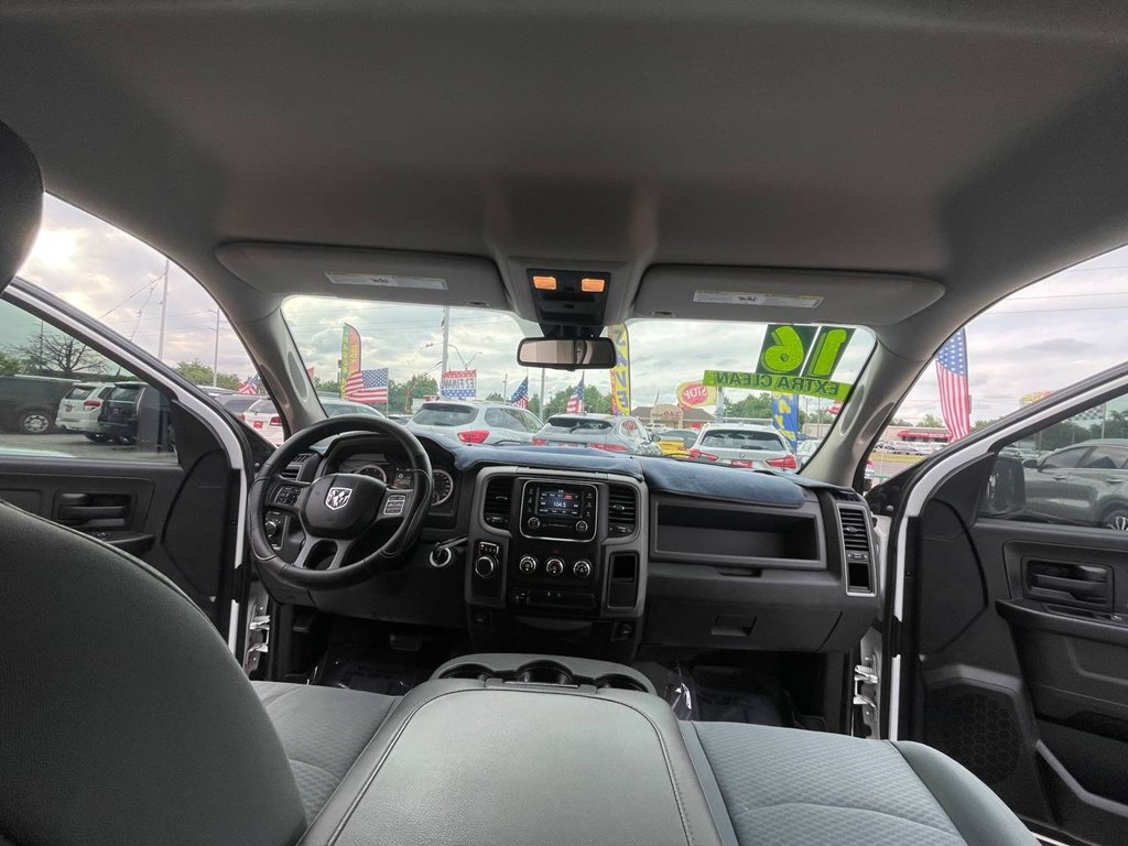 RAM 1500 2WD Quad Cab 140.5" Tradesman 2016