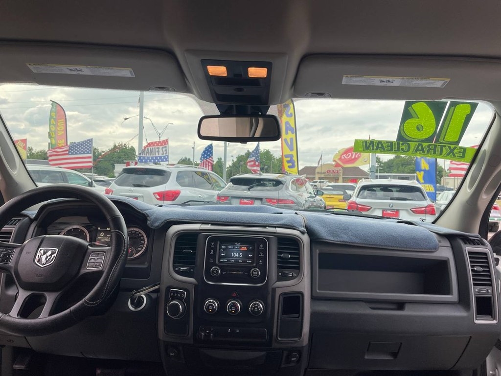 RAM 1500 2WD Quad Cab 140.5" Tradesman 2016