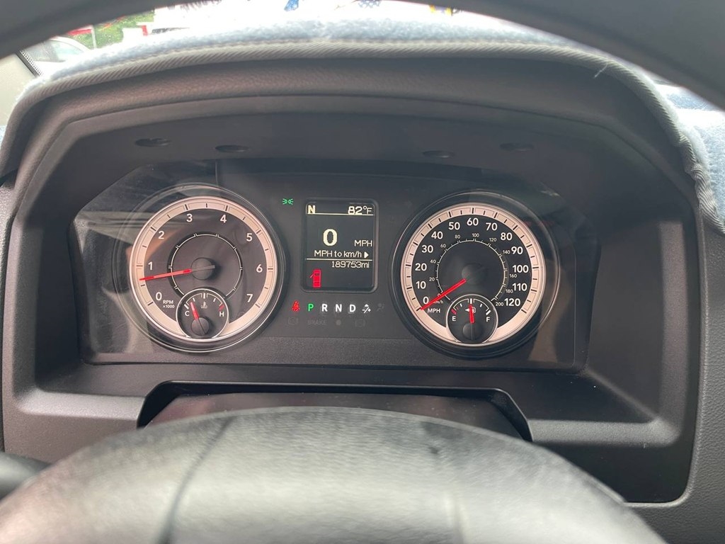 RAM 1500 2WD Quad Cab 140.5" Tradesman 2016