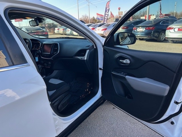 Jeep Cherokee FWD 4dr Latitude 2014