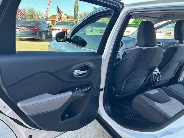 Jeep Cherokee FWD 4dr Latitude 2014