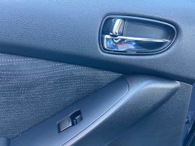 Nissan Altima 4dr Sdn I4 CVT 2.5 S 2012