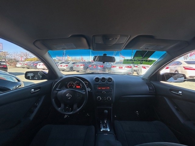 Nissan Altima 4dr Sdn I4 CVT 2.5 S 2012