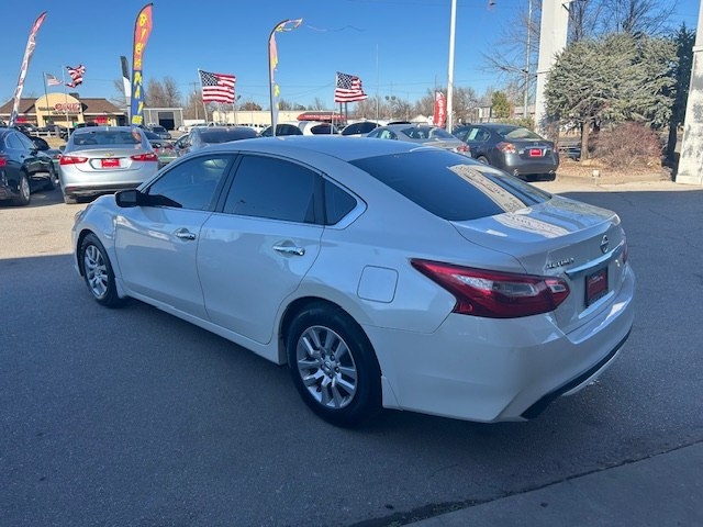 Nissan Altima 4dr Sdn I4 2.5 S 2016