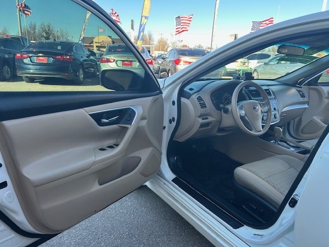 Nissan Altima 4dr Sdn I4 2.5 S 2016