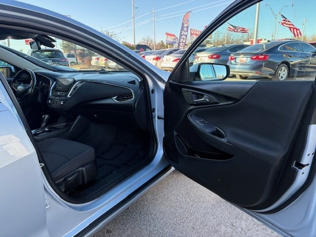 Chevrolet Malibu 4dr Sdn LT w/1LT 2018