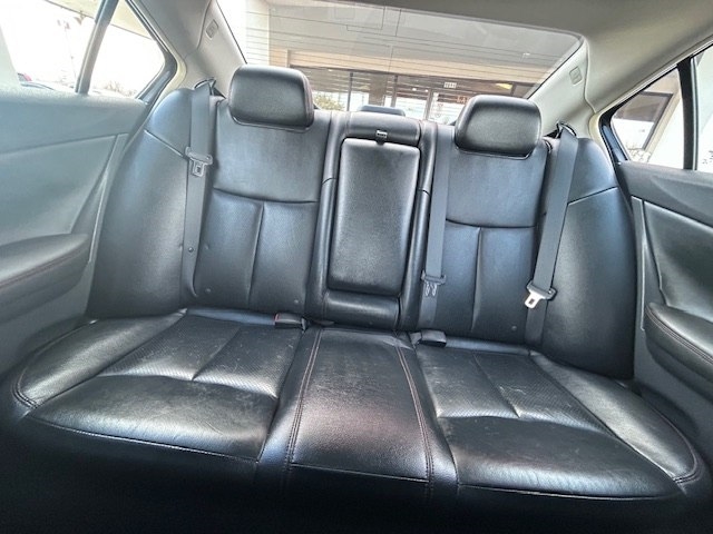 Nissan Maxima 4dr Sdn V6 CVT 3.5 SV 2011