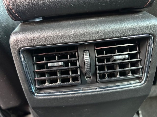 Nissan Maxima 4dr Sdn V6 CVT 3.5 SV 2011