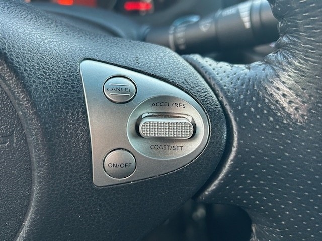 Nissan Maxima 4dr Sdn V6 CVT 3.5 SV 2011