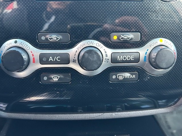 Nissan Maxima 4dr Sdn V6 CVT 3.5 SV 2011