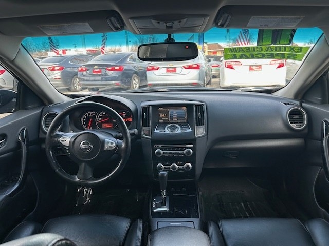 Nissan Maxima 4dr Sdn V6 CVT 3.5 SV 2011