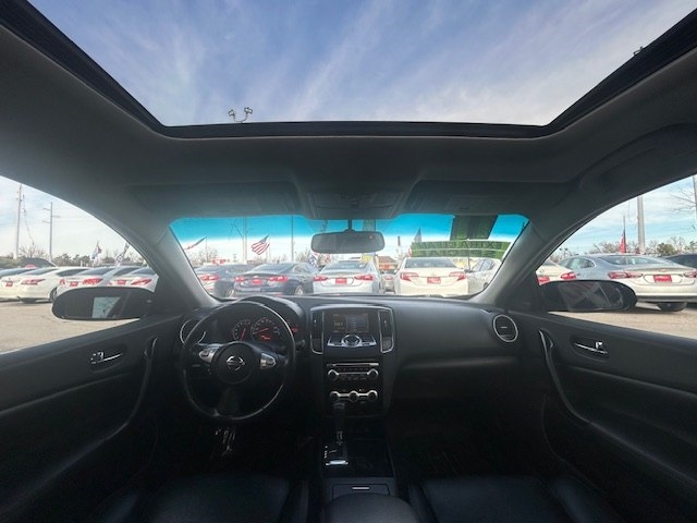 Nissan Maxima 4dr Sdn V6 CVT 3.5 SV 2011