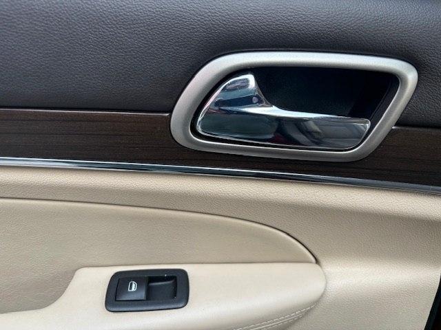 Jeep Grand Cherokee RWD 4dr Overland 2015