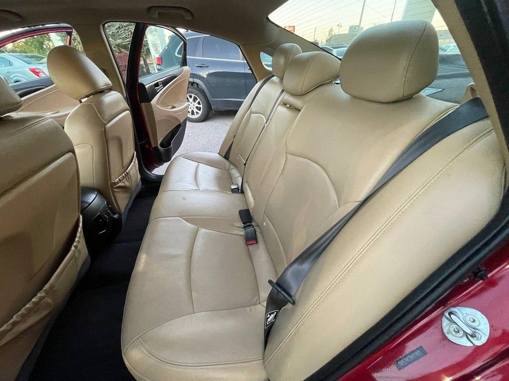 Hyundai Sonata 4dr Sdn 2.4L Auto Ltd 2011