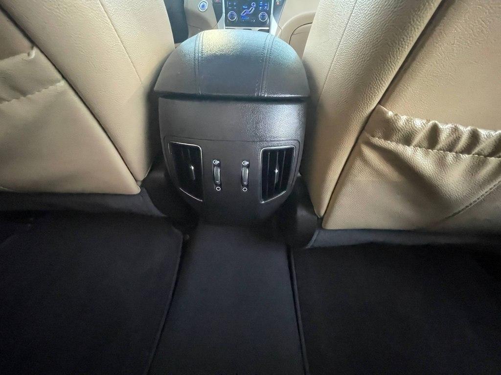 Hyundai Sonata 4dr Sdn 2.4L Auto Ltd 2011